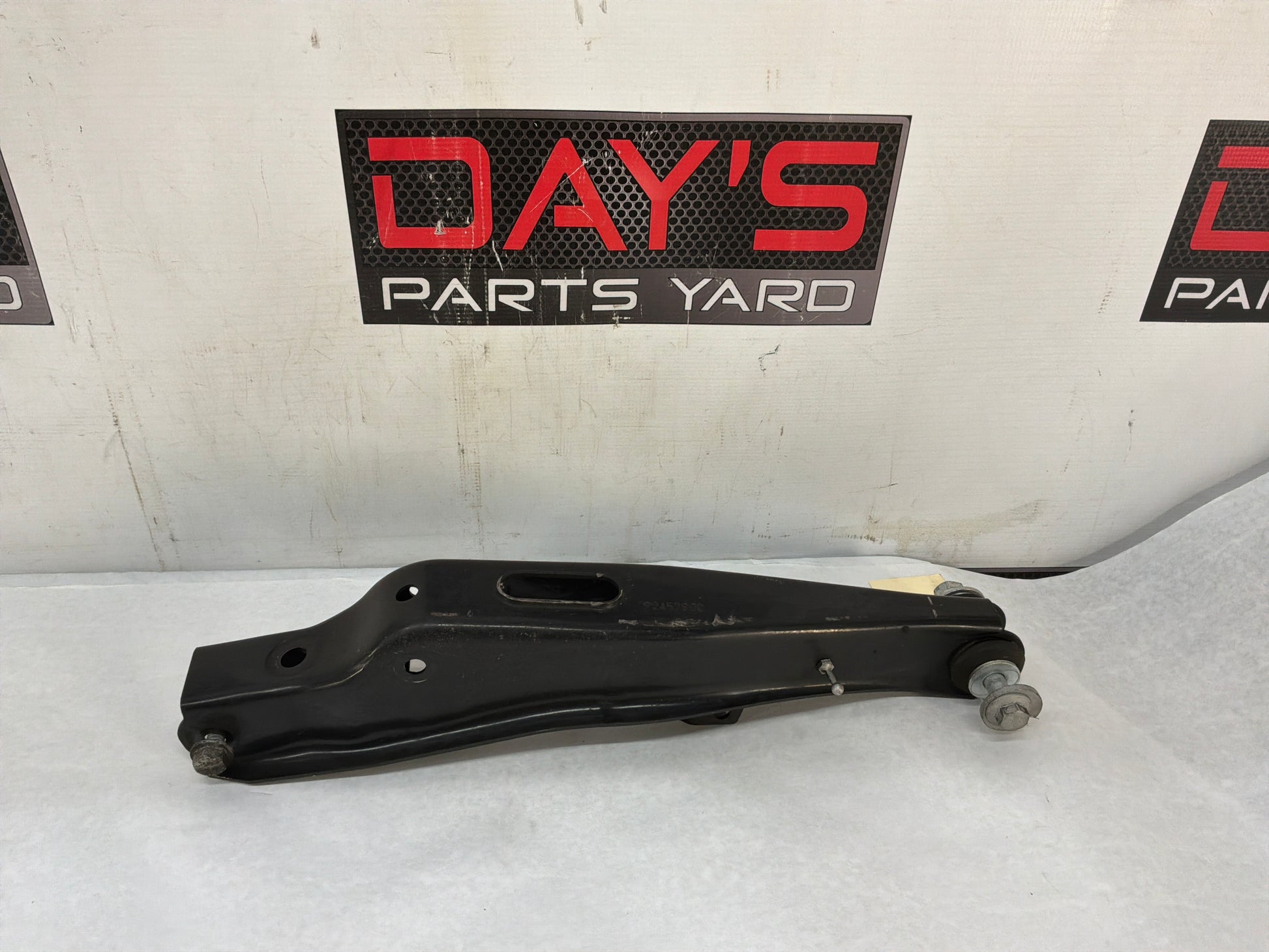 Control arm - Day's Parts Yard