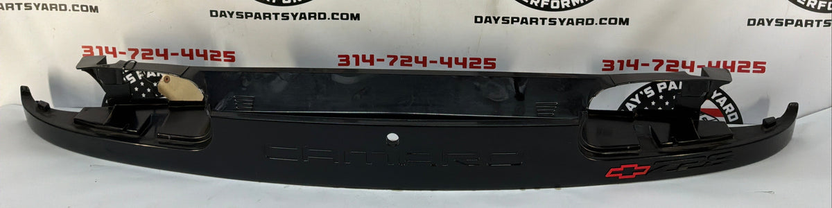 2002 Chevy Camaro Z28 Berger Taillight Tail Light Finish Panel Trim OEM