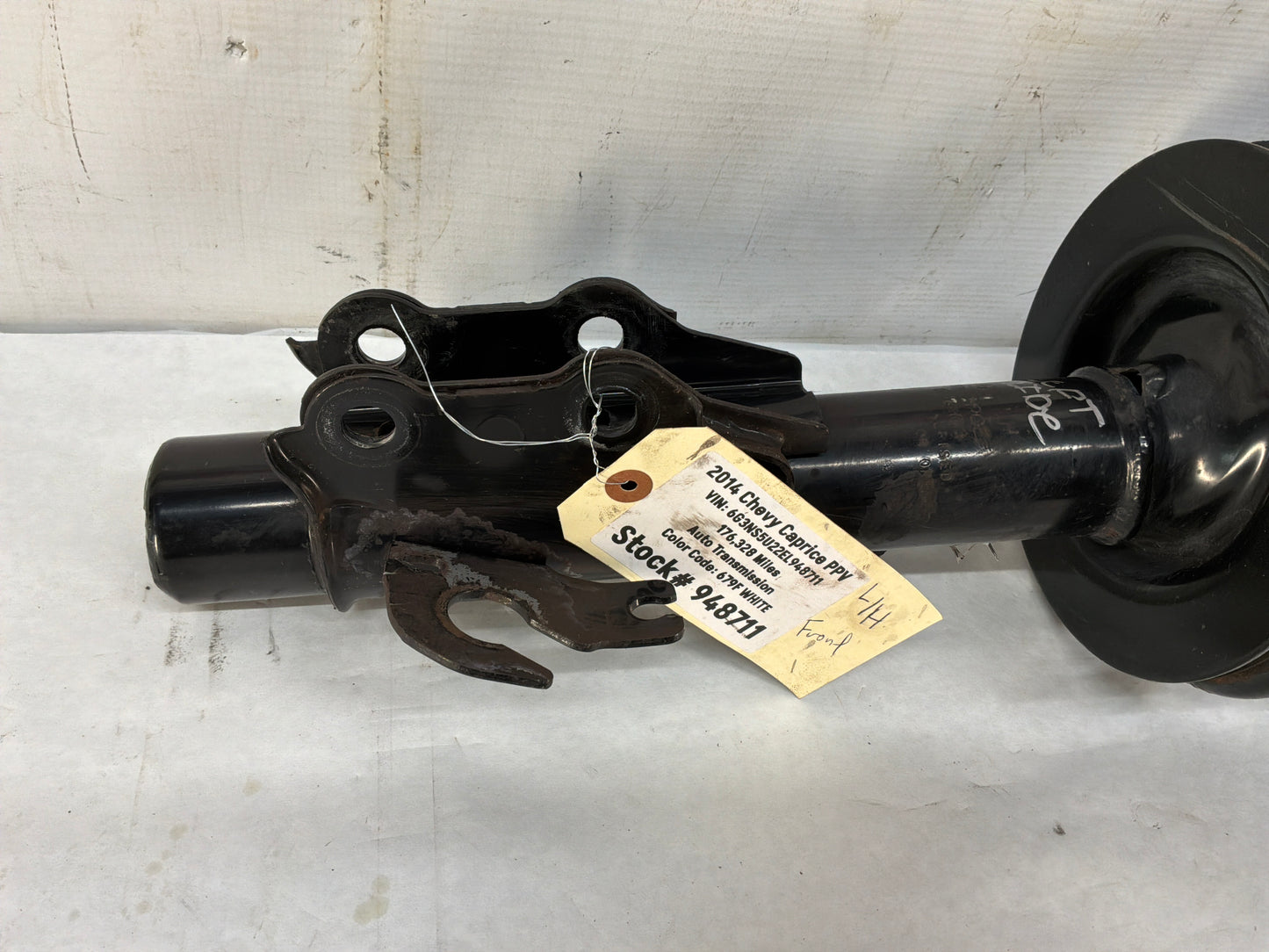 Lh front strut - Day's Parts Yard