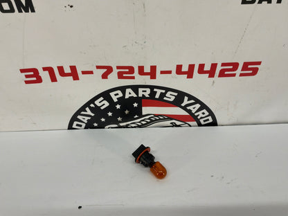 2014 Chevy SS Sedan LH Drive Front Position Lamp Bulb Socket OEM