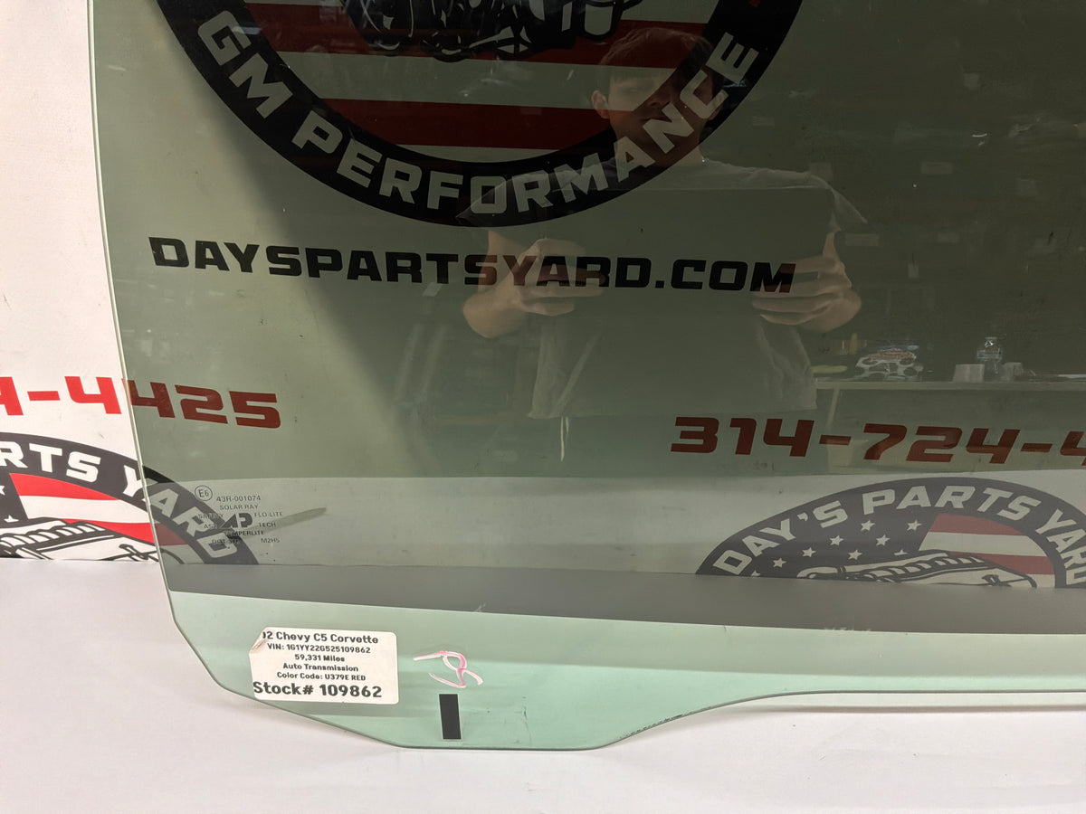 2002 Chevy C5 Corvette RH Passenger Front Door Window Glass OEM