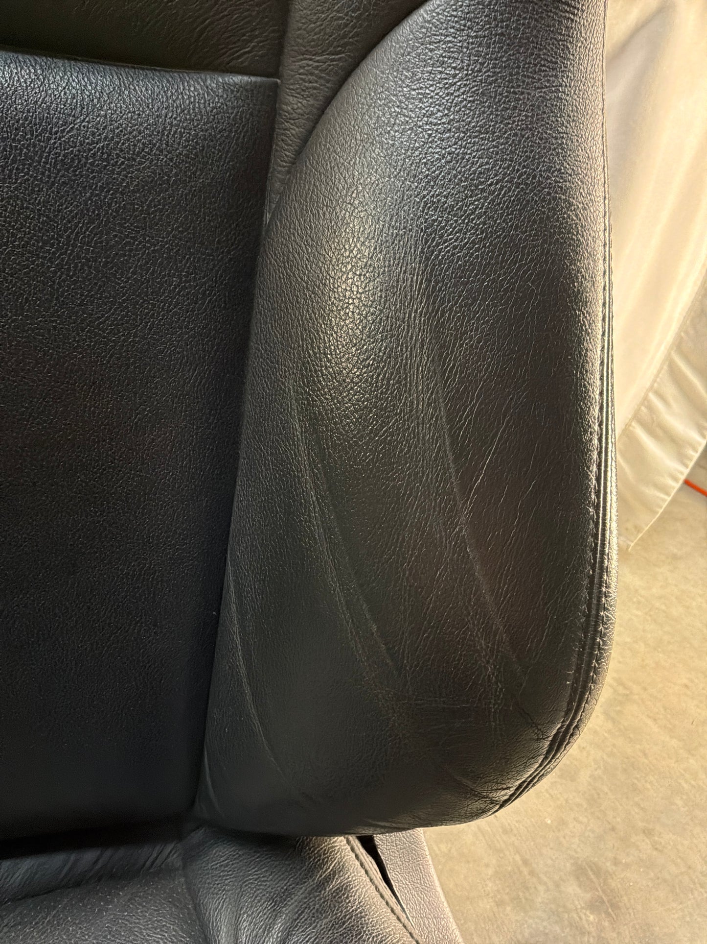 2004 Pontiac GTO Seats Fronts and Rears Black Leather OEM