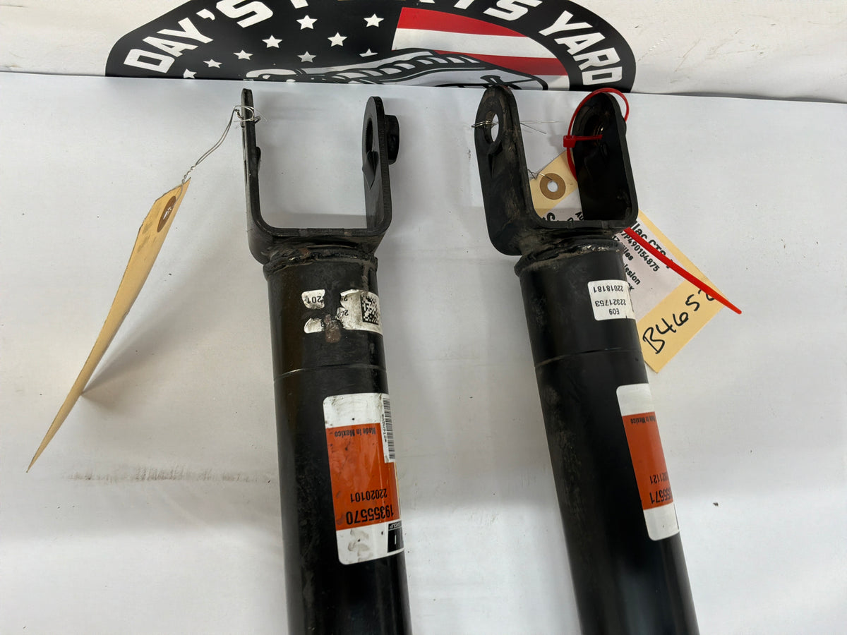 2009 Cadillac CTS-V RH & LH Rear Shock Absorber Assembly OEM
