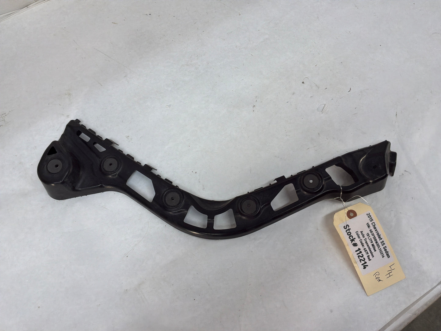 2015 Chevy SS Sedan RH & LH Rear Bumper Brackets Guides Supports OEM