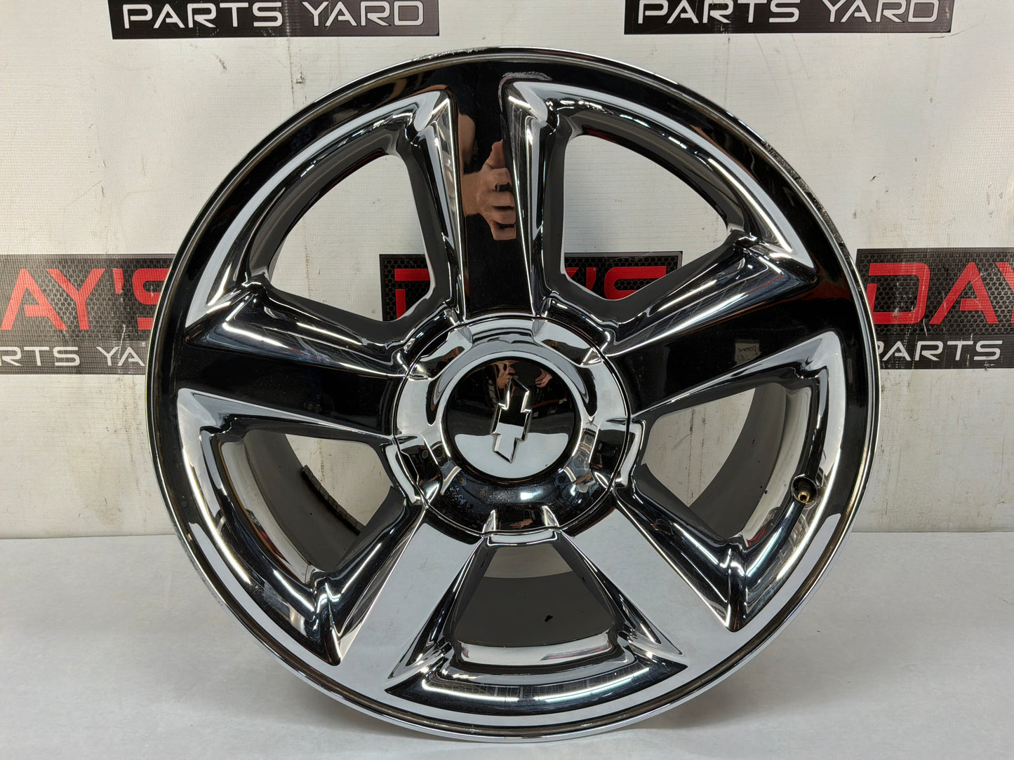 2012 Chevy Avalanche Wheel 20X8.5 Covered Lug Nuts Tapered 5 Spoke Chrome OEM