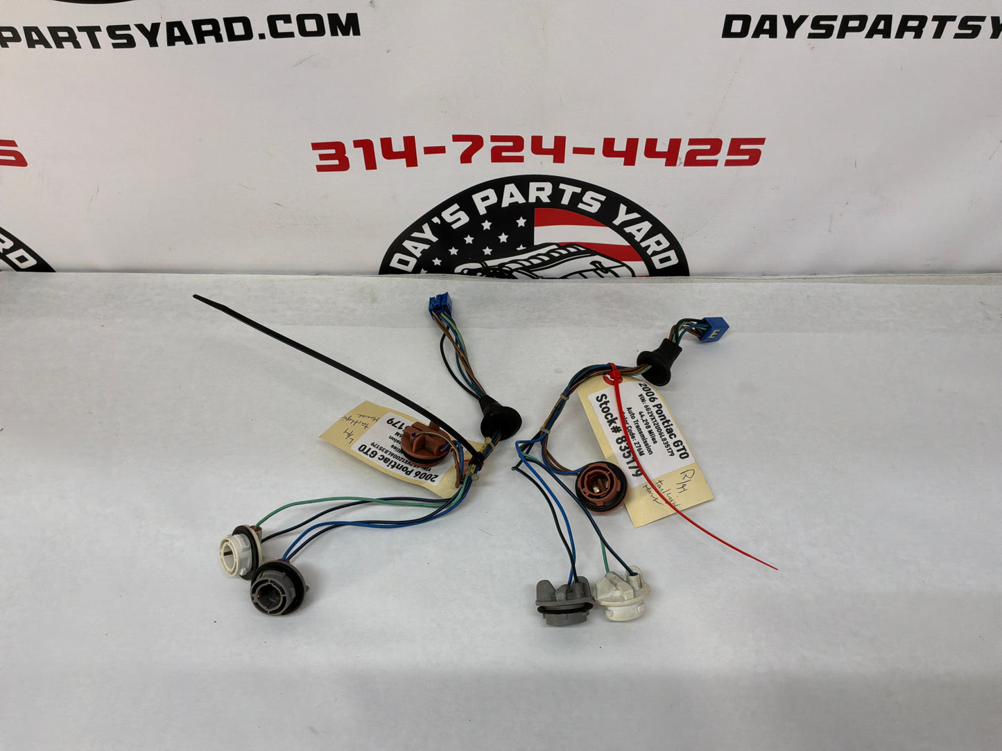 2006 Pontiac GTO RH & LH Taillight Tail Light Wire Wiring Harness Sockets OEM