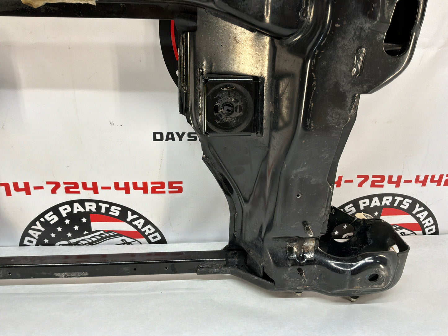 2005 Pontiac GTO Front Suspension Engine Cradle K Member Sub Frame OEM