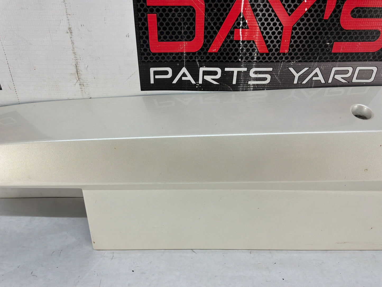 2012 Chevy Avalanche LH Driver Bed Side Cargo Tool Storage Box Panel Lid OEM