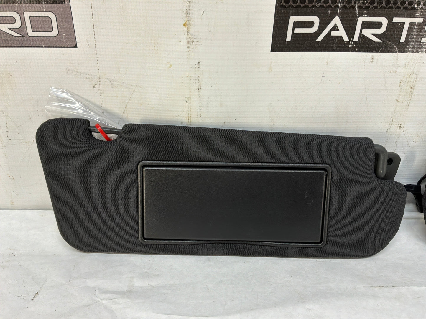 2004 Pontiac GTO RH & LH Sun Visors Sunvisors w/ Clips OEM