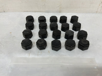 2009 Pontiac G8 Base Lug Nut Covers Set OEM - Day's Parts Yard