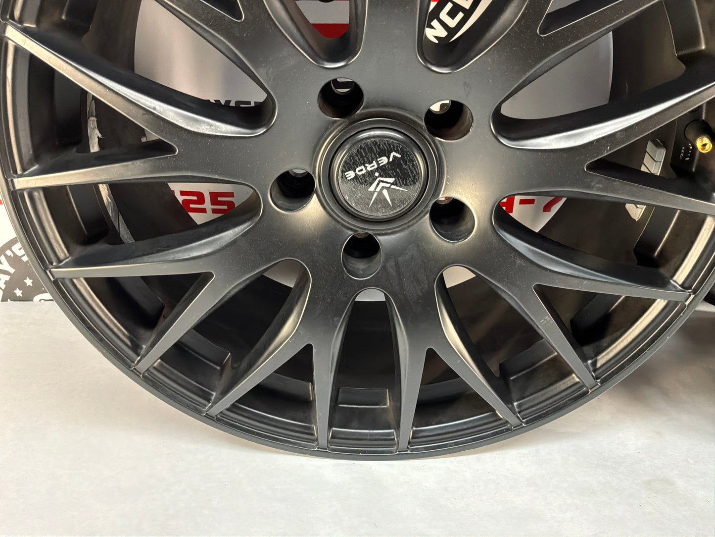 2005 Pontiac GTO 18x8 Verde Saga Aftermarket Wheels Set