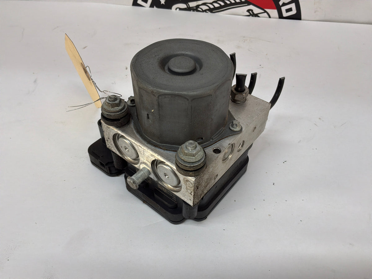 2014 Chevy Caprice PPV Anti Lock Brake Pump ABS Module OEM