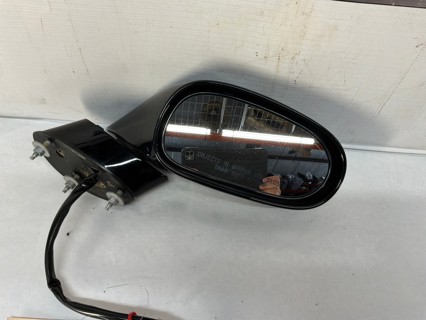 Rh mirror - Day's Parts Yard