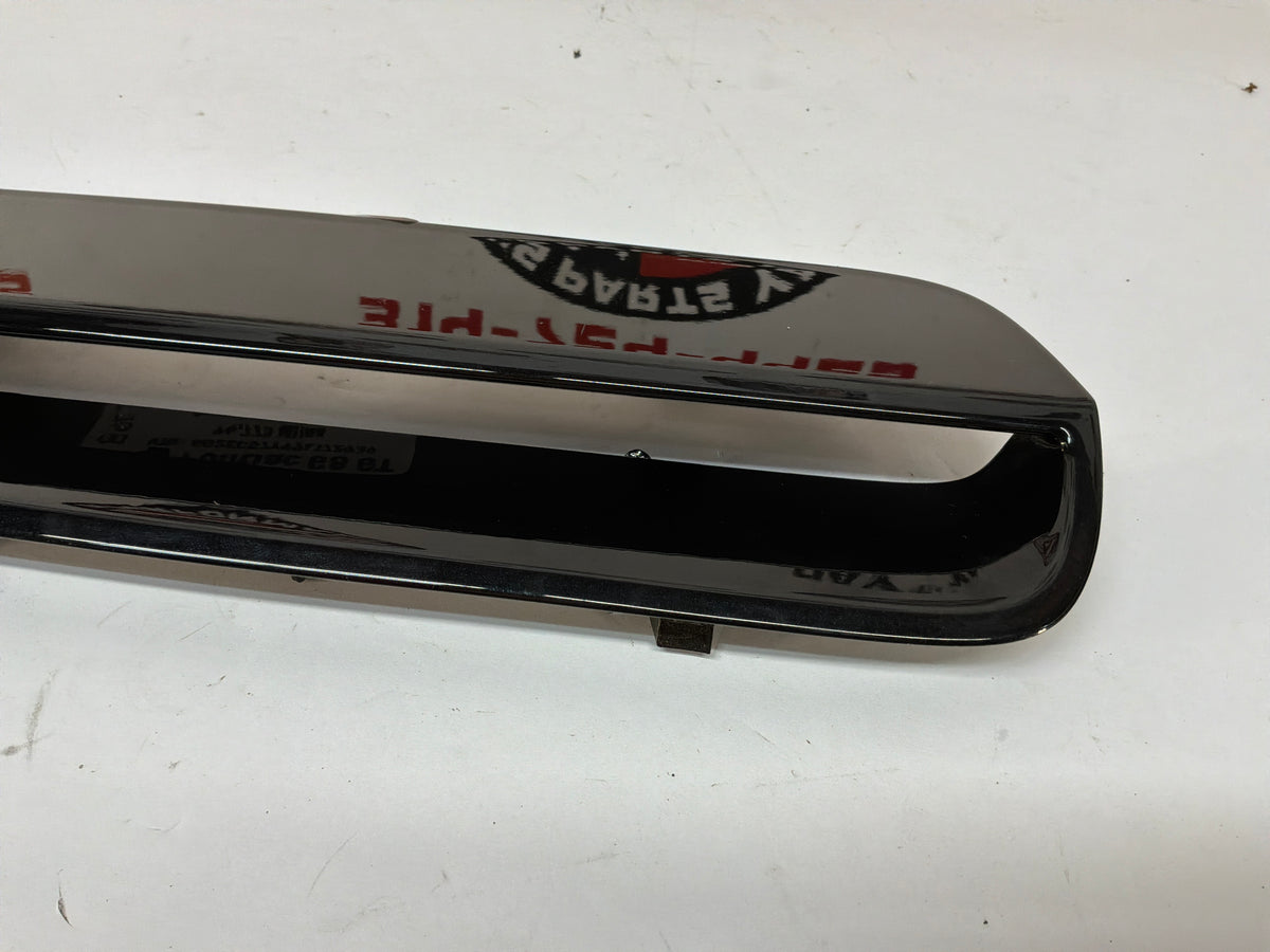 2009 Pontiac G8 GT RH Passenger Hood Scoop  OEM - Day's Parts Yard