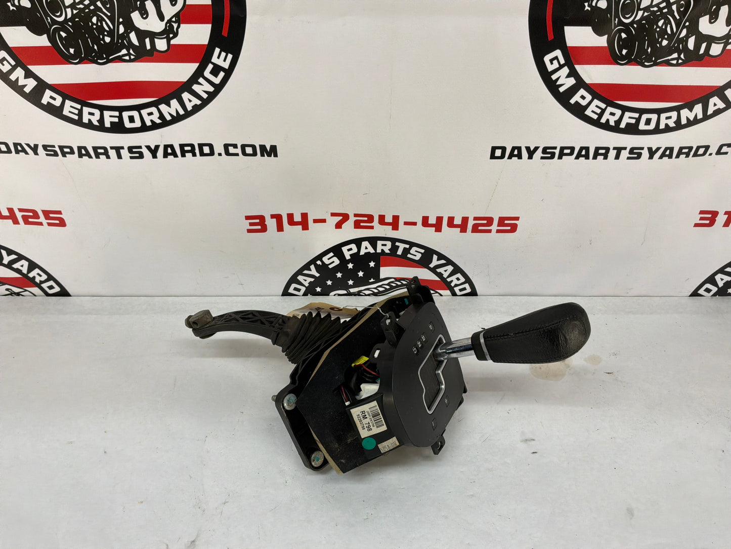 2008 Pontiac G8 Base Automatic Shifter Assembly OEM