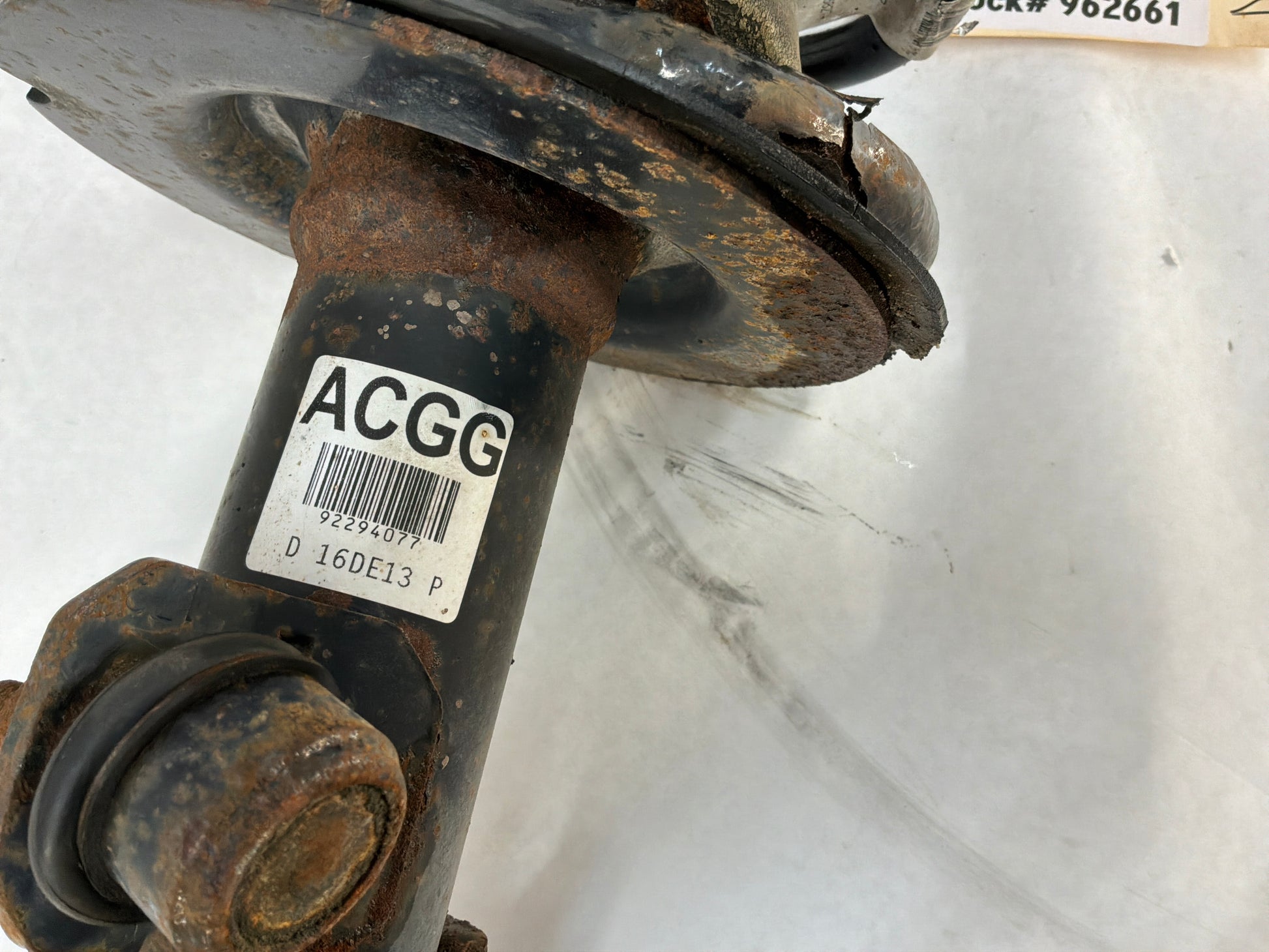 Rh front strut - Day's Parts Yard