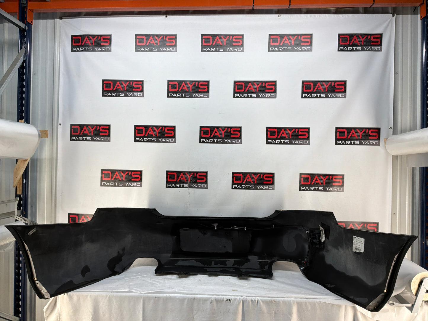 Rear bumper - Day's Parts Yard