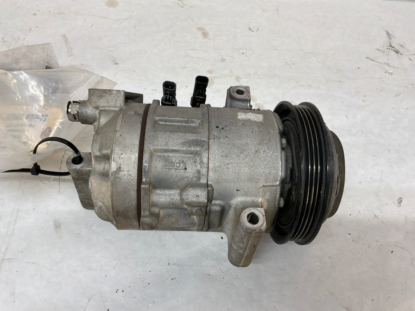2016 Chevy Caprice PPV AC A/C Air Conditioner Compressor w/ Hardware OEM