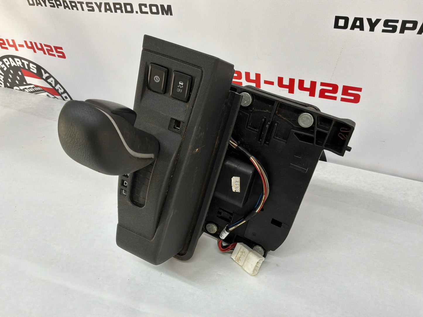 2011 Chevy Caprice PPV Automatic Transmission Shifter Gear Selector OEM