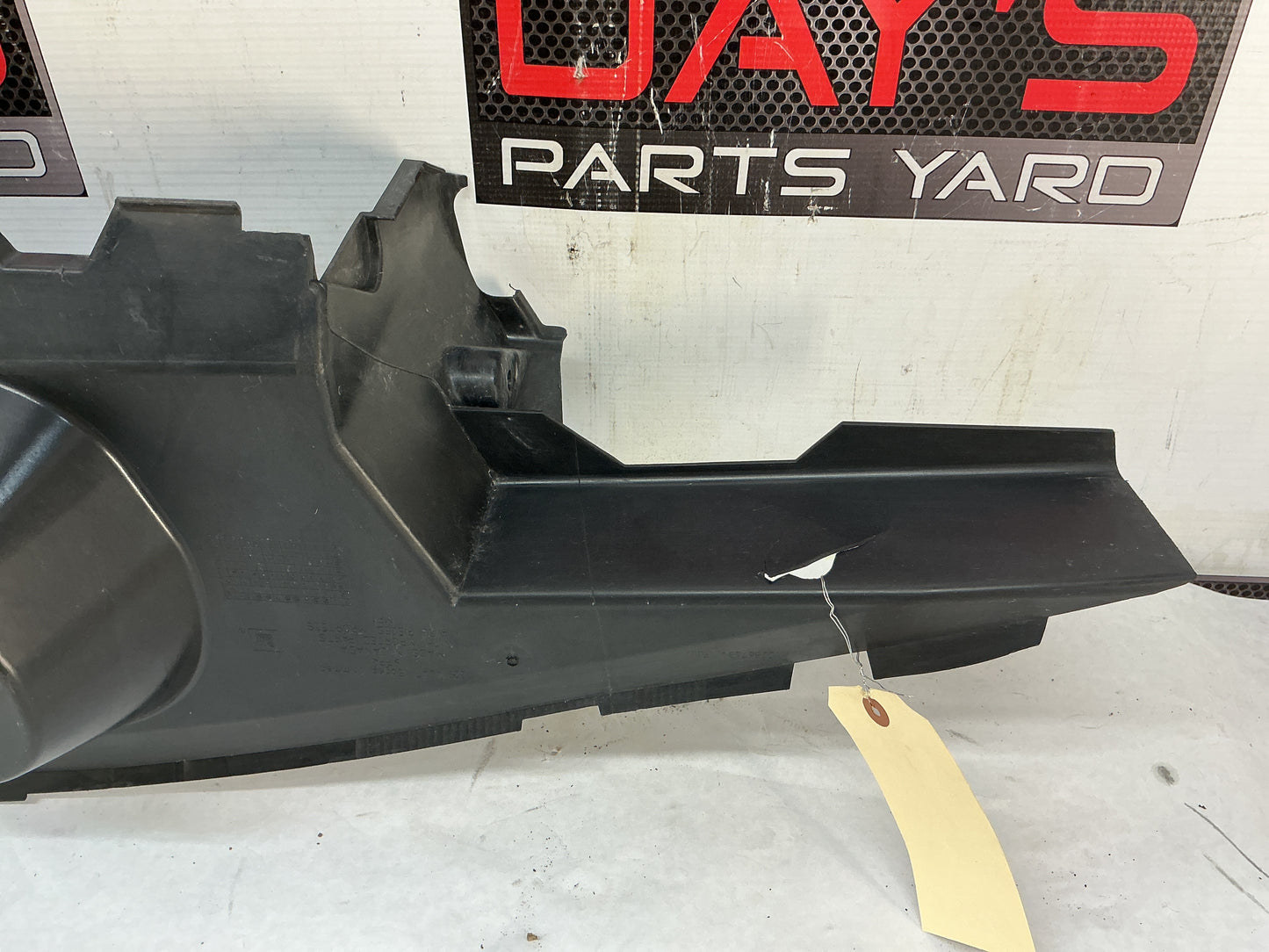 2015 Chevrolet Camaro SS 1LE Lower Radiator Air Inlet Duct Splash Sheild OEM