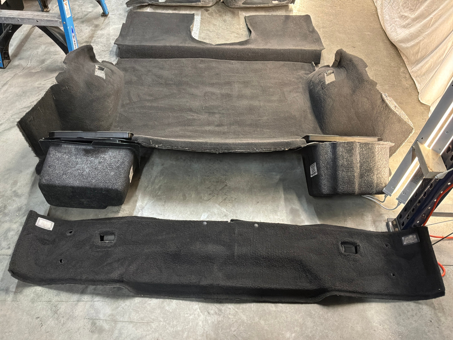 Complete floor carpet - Day's Parts Yard