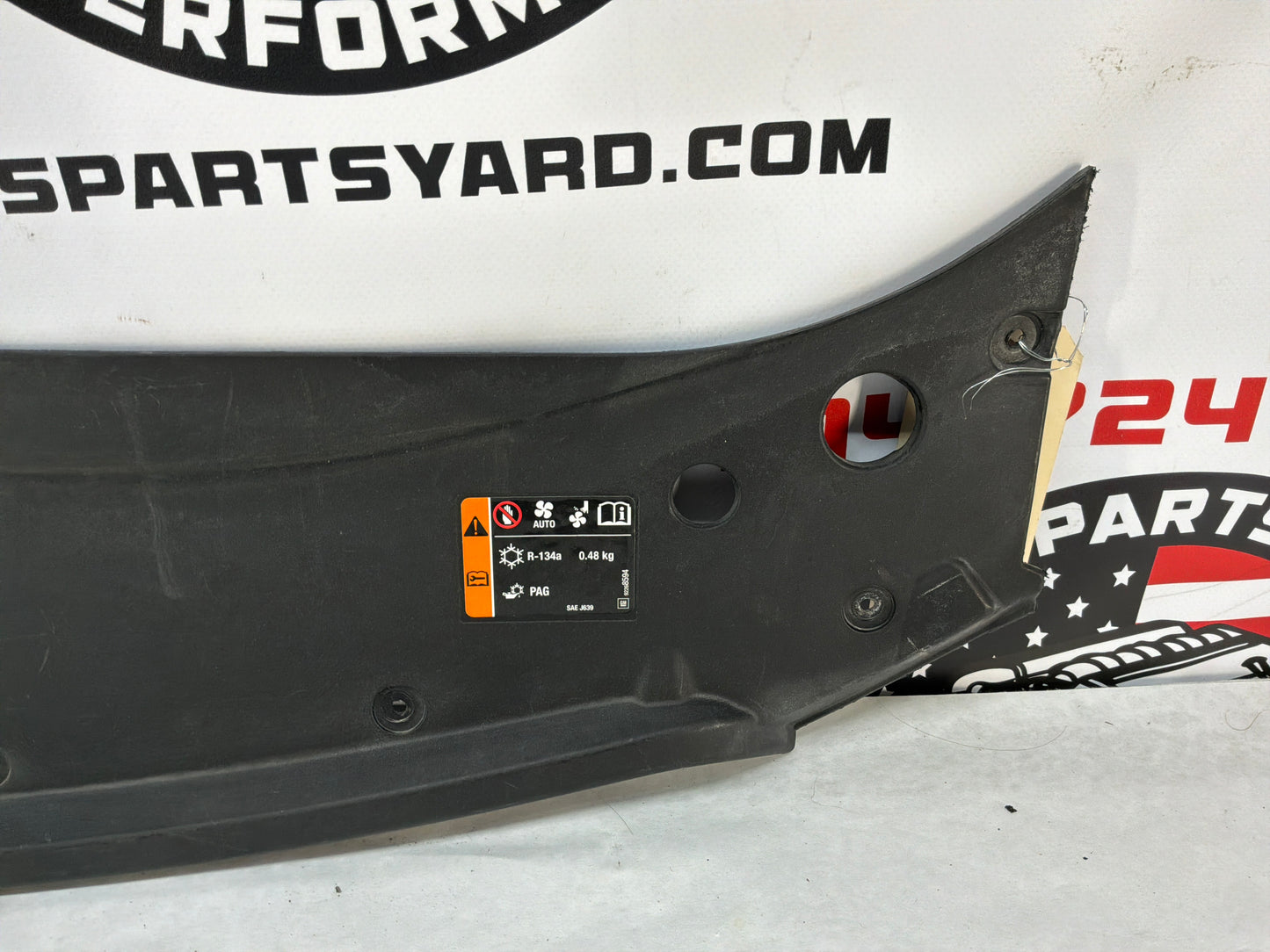 2014 Chevy SS Sedan Radiator Core Support Grille Cover Sight Shield OEM