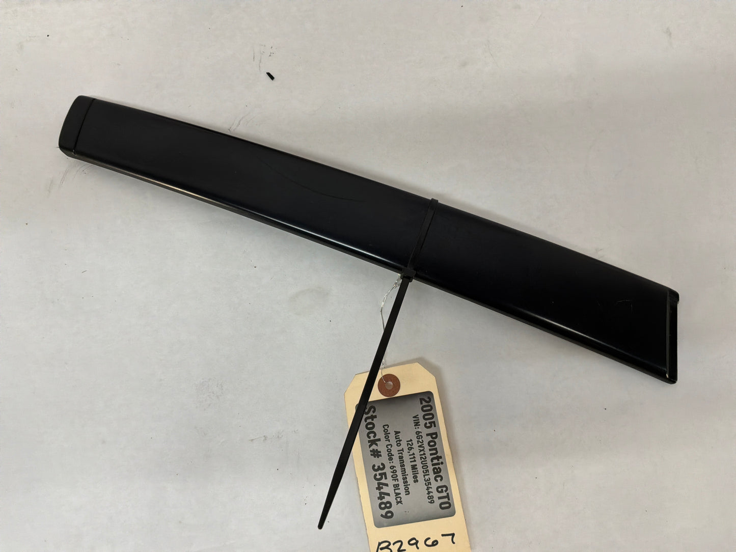 2005 Pontiac GTO LH Driver Exterior B Pillar Window Trim Applique Cover OEM