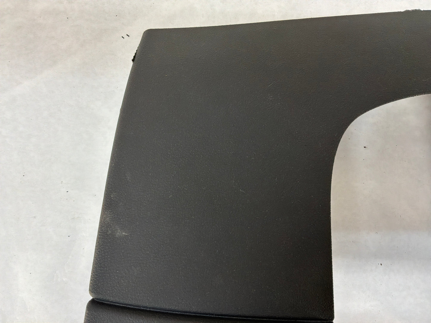 2008 Pontiac G8 GT LH Driver Knee Bolster Lower Dash Column Cover Trim Panel OEM