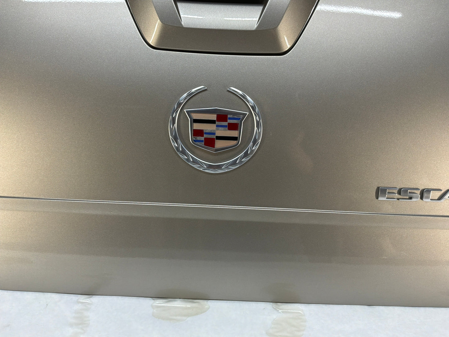 2002 Cadillac Escalade EXT Tailgate Tail Gate OEM