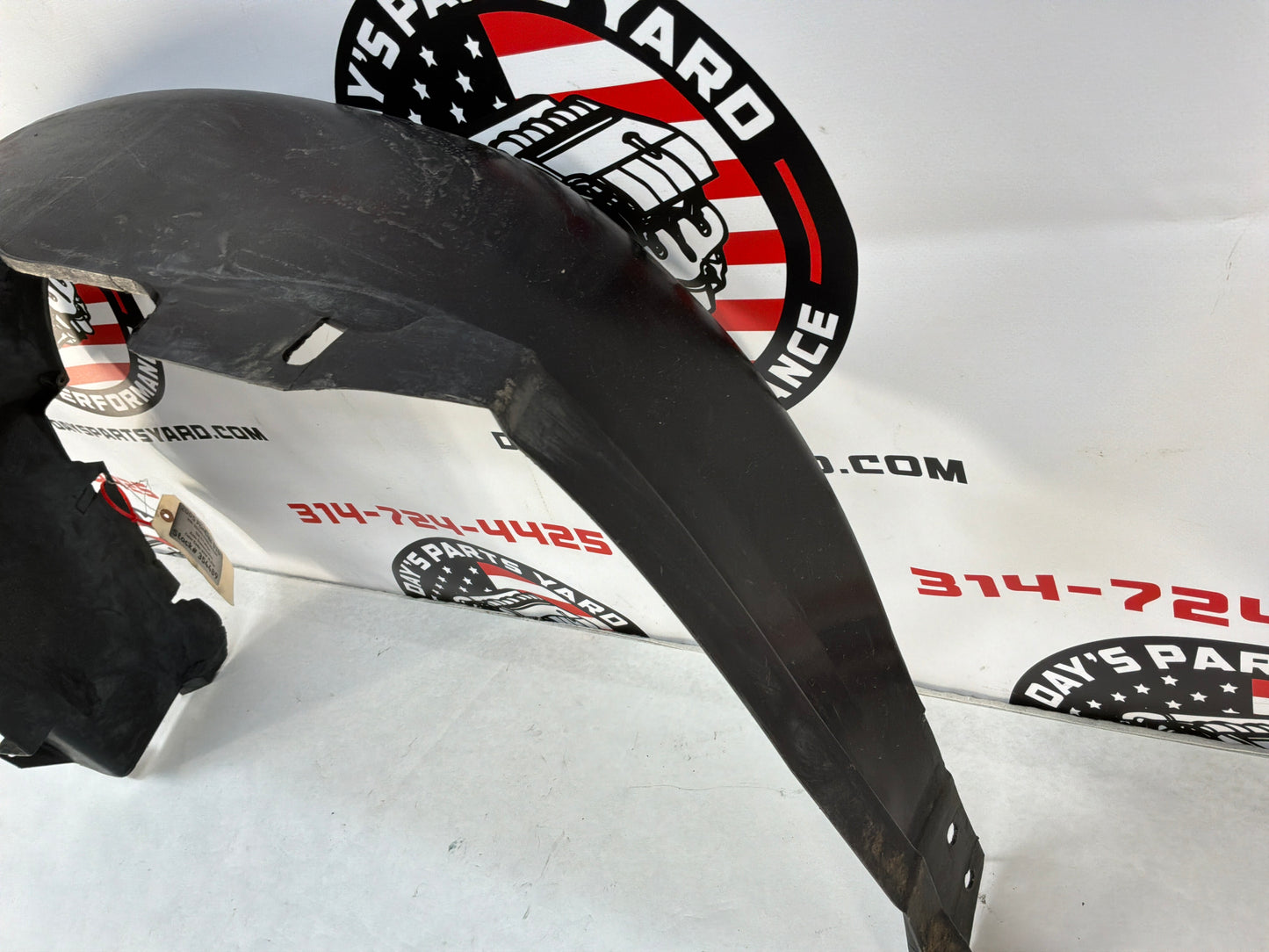 2005 Pontiac GTO RH Passenger Front Fender Wheel House Well Liner OEM