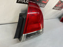 Rh taillight - Day's Parts Yard