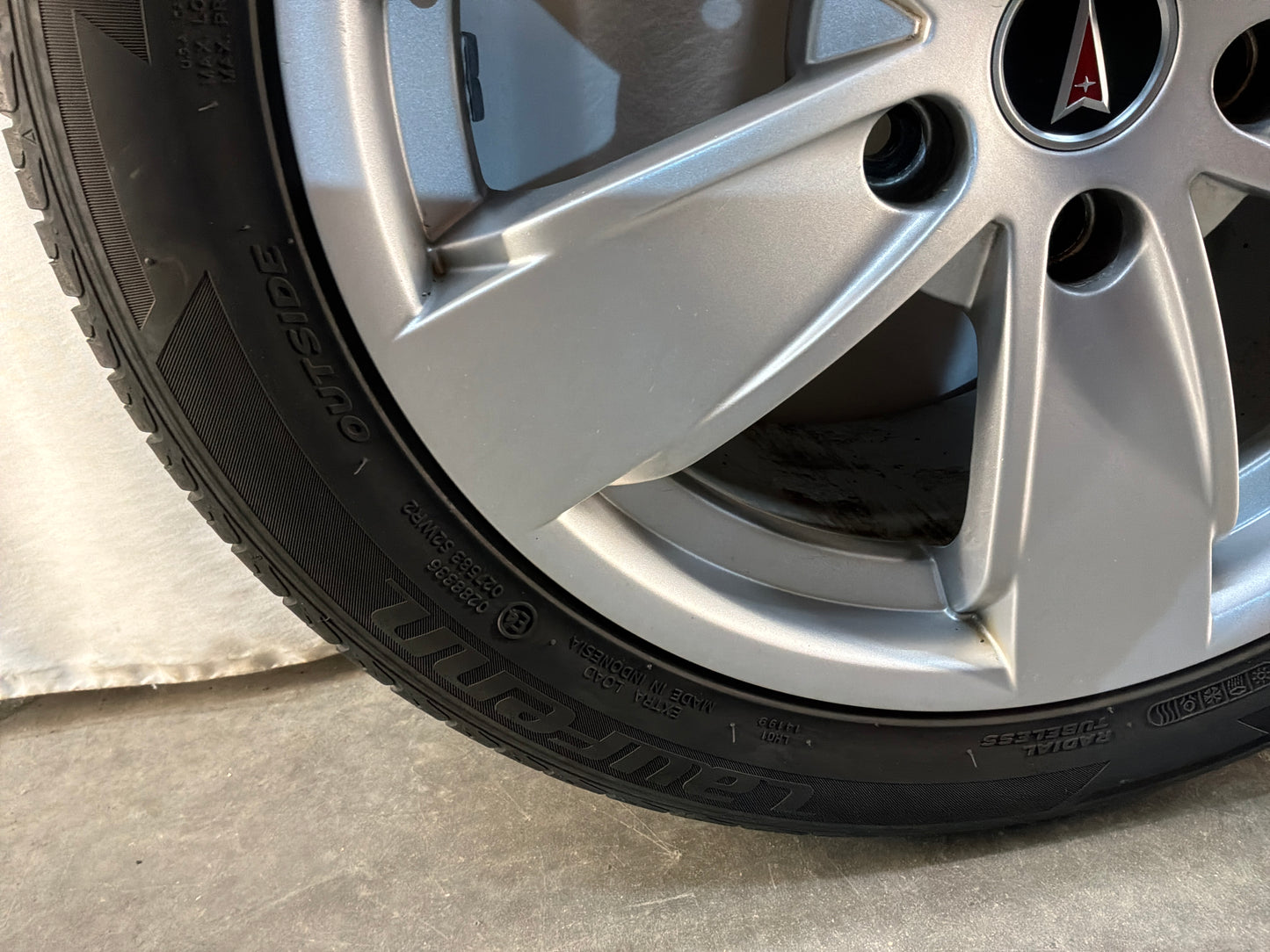 2004 Pontiac GTO Factory OEM 17X8 Wheels and Tires