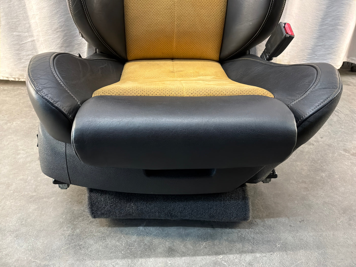 2011 Cadillac CTS-V Coupe Recaro Front RH Passenger Seat OEM