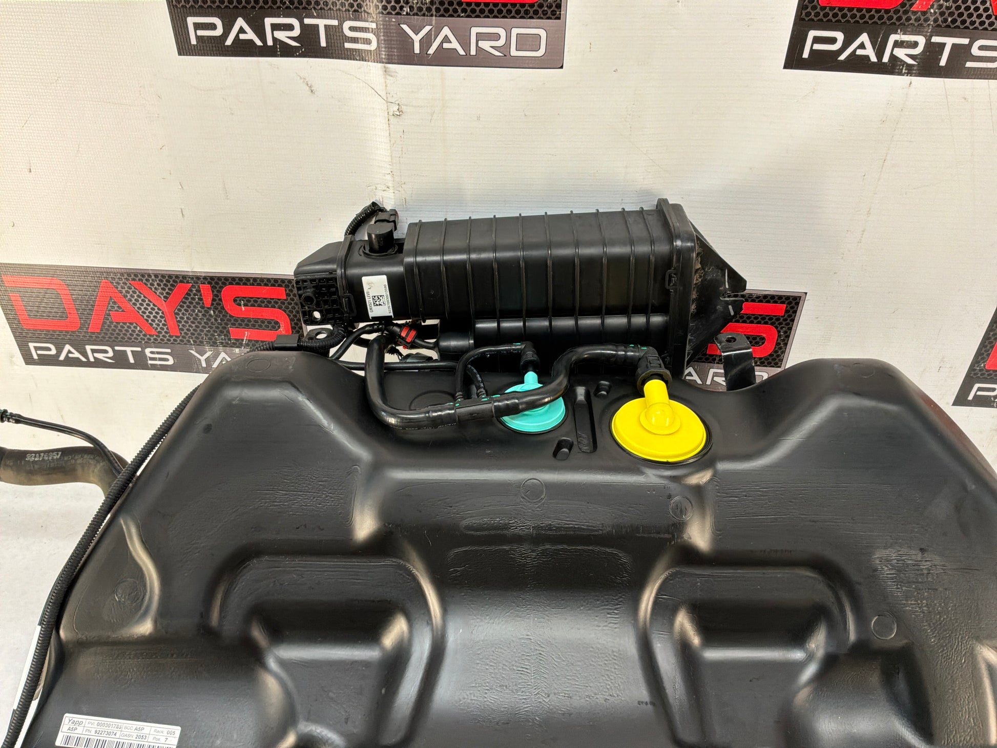 Fuel tank - Day's Parts Yard
