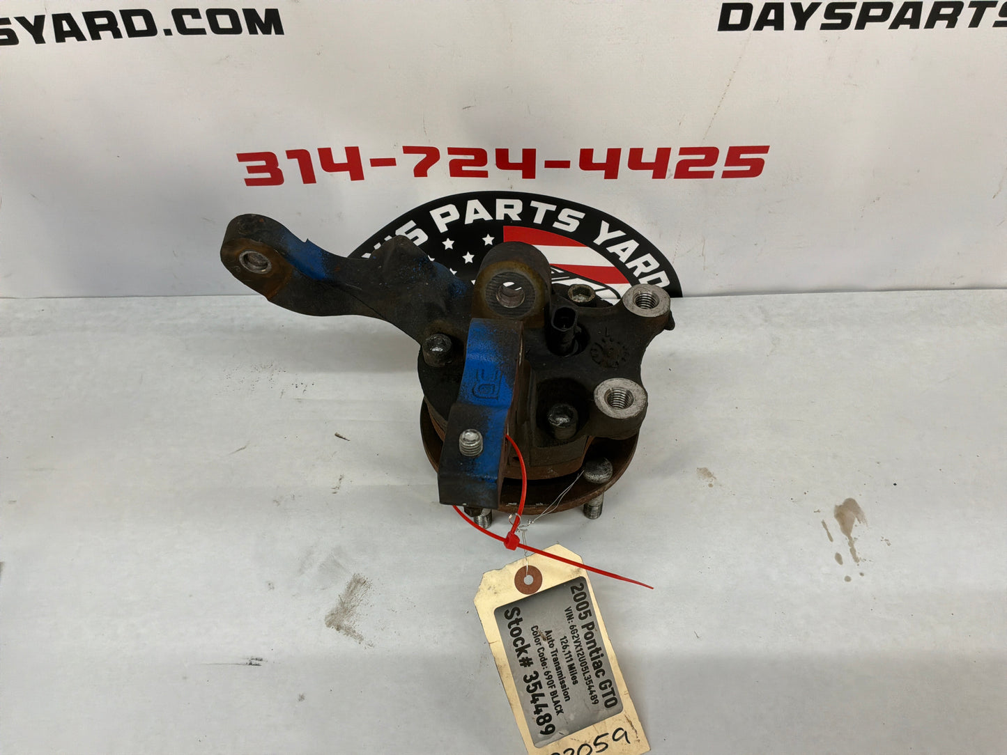 2005 Pontiac GTO RH Passenger Front Suspension Spindle Hub Knuckle Assembly OEM