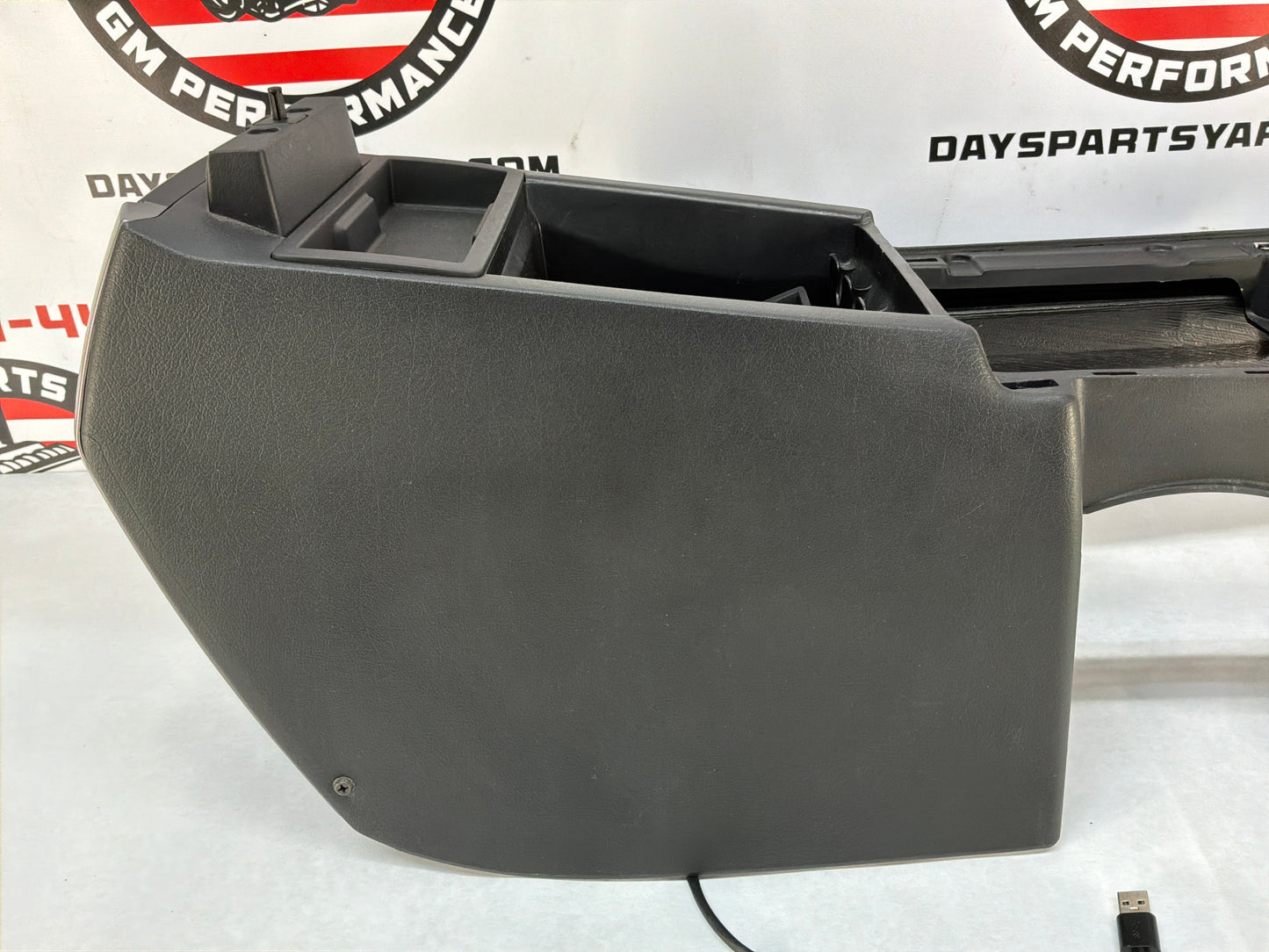 2005 Pontiac GTO Bare Center Console Armrest OEM