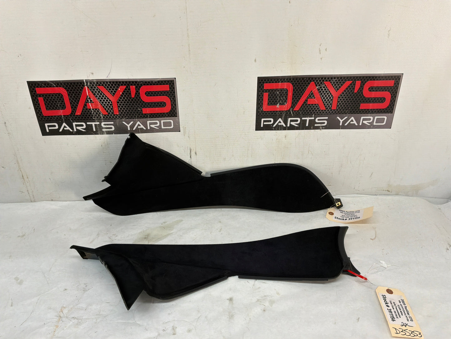 Center console trim - Day's Parts Yard