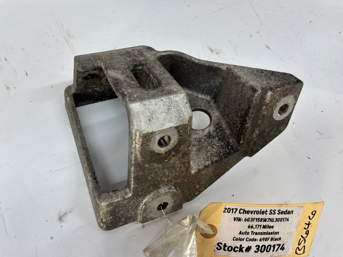 2017 Chevy SS Sedan RH & LH Engine Motor Mount OEM