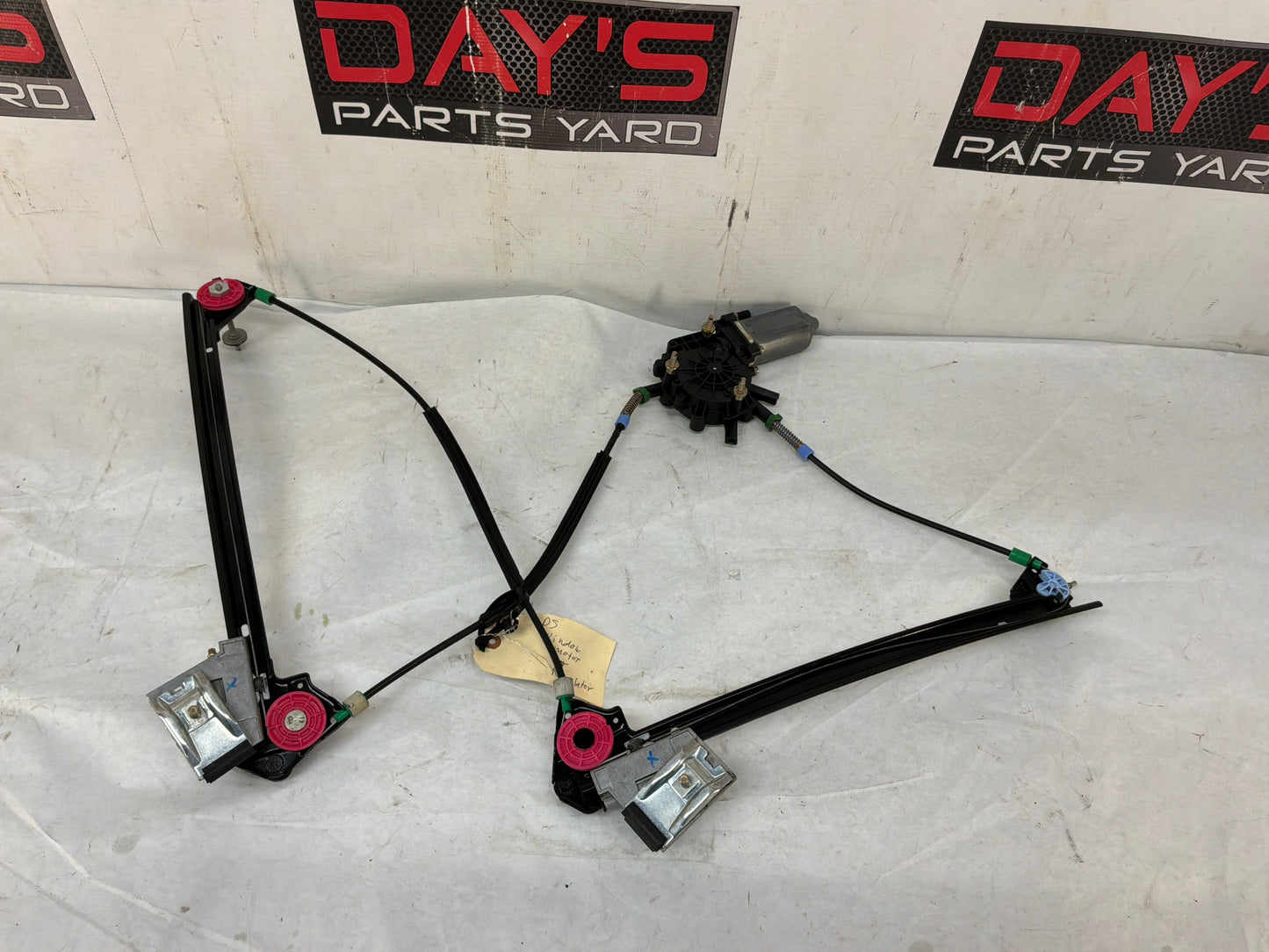 Lh window reg - Day's Parts Yard