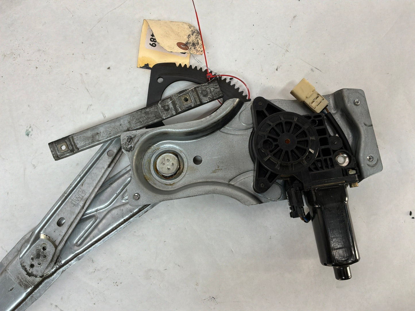 2005 Pontiac GTO RH Passenger Front Window Regulator Motor OEM