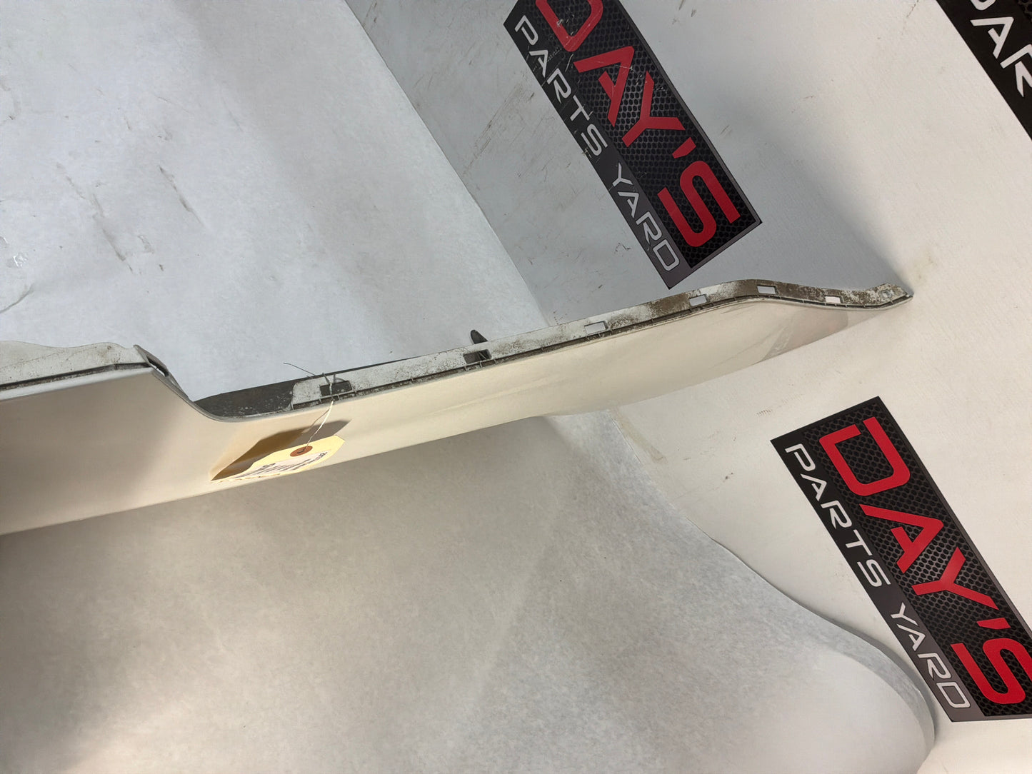 Rear bumper - Day's Parts Yard