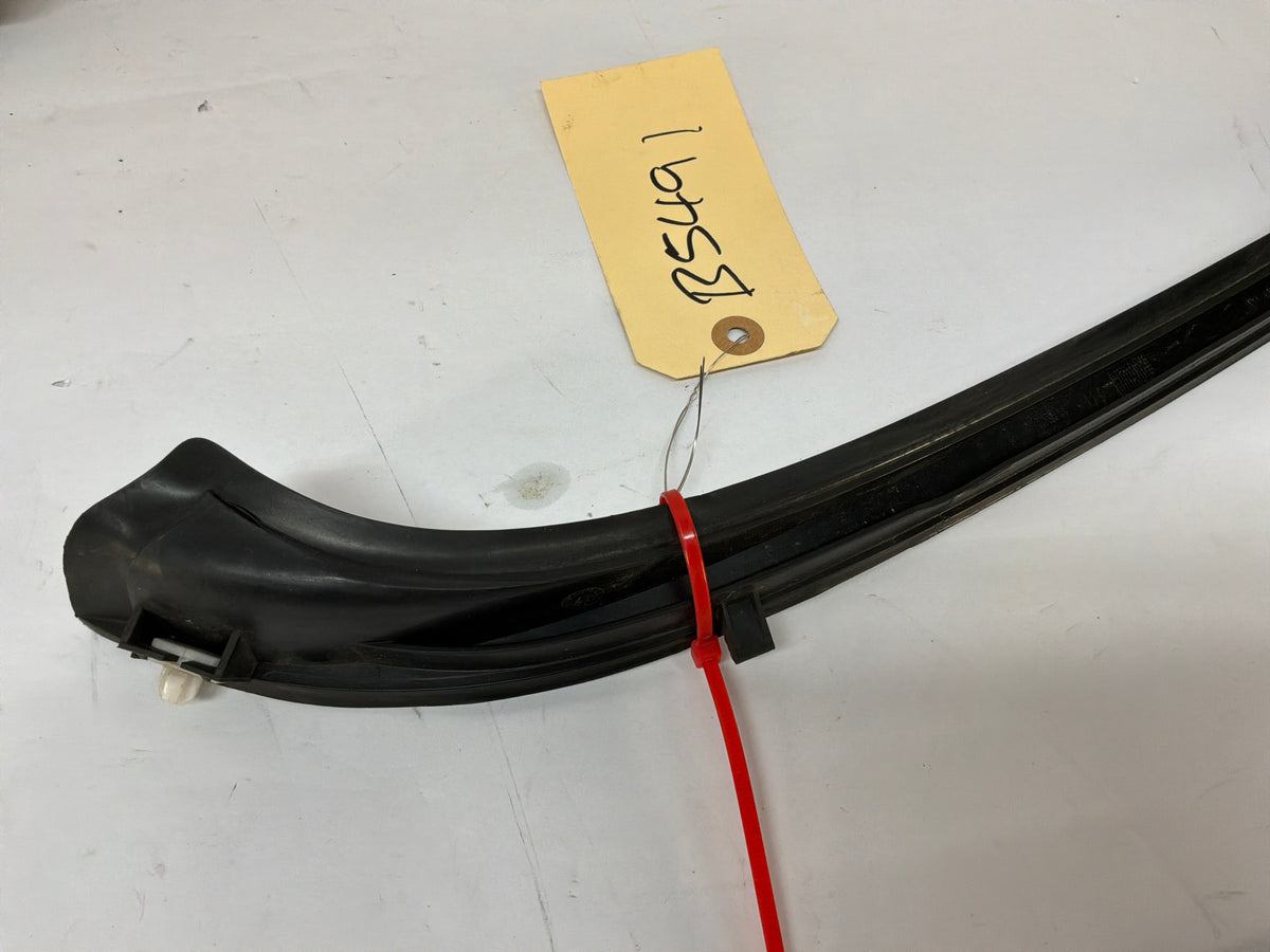 2017 Chevy SS Sedan RH & LH Windshield Window Molding Trim Moldings OEM