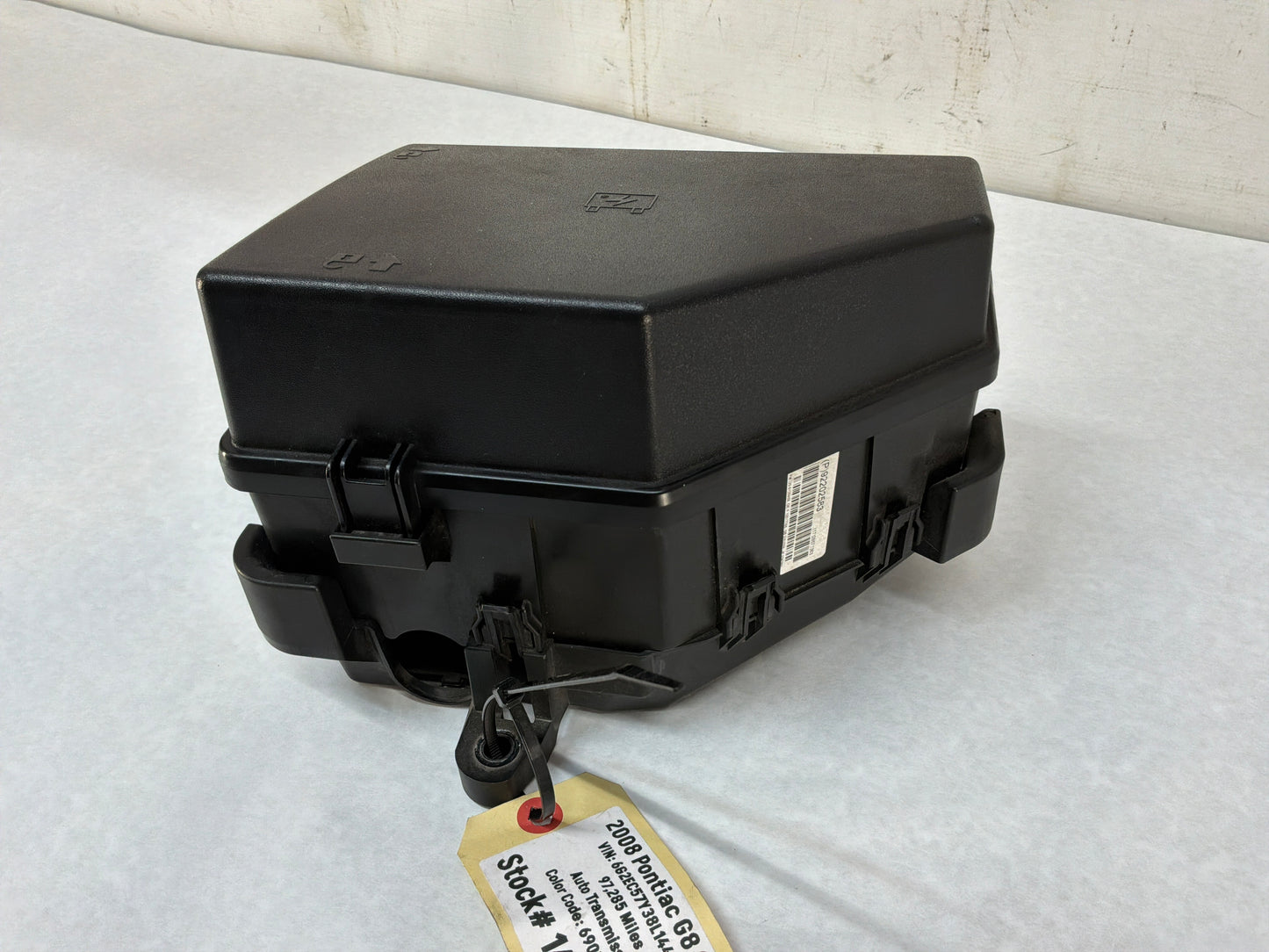 2008 Pontiac G8 GT Engine Motor Bay Fuse Relay Wiring Harness Junction Block Box OEM