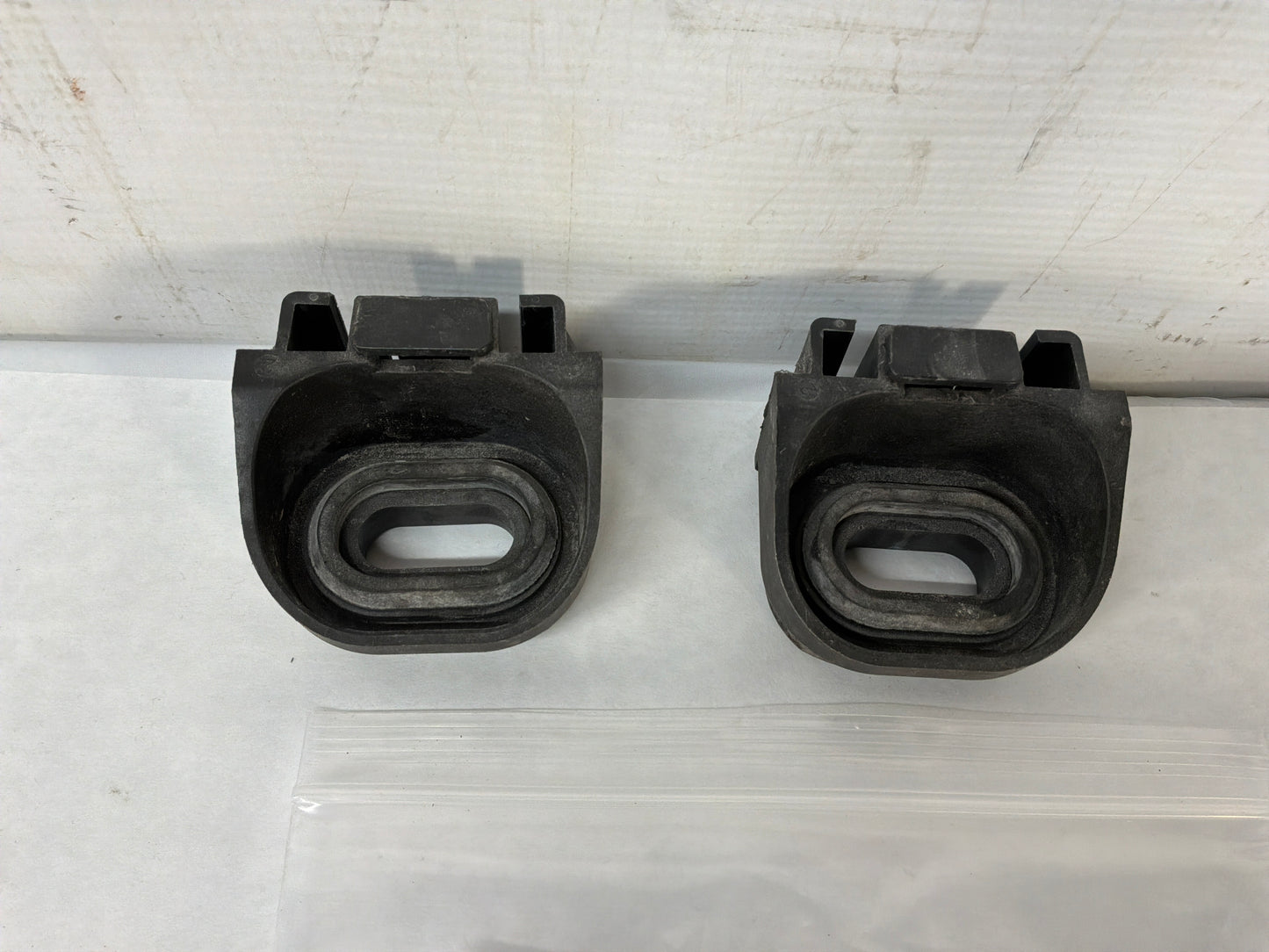 Radiator mounts - Day's Parts Yard