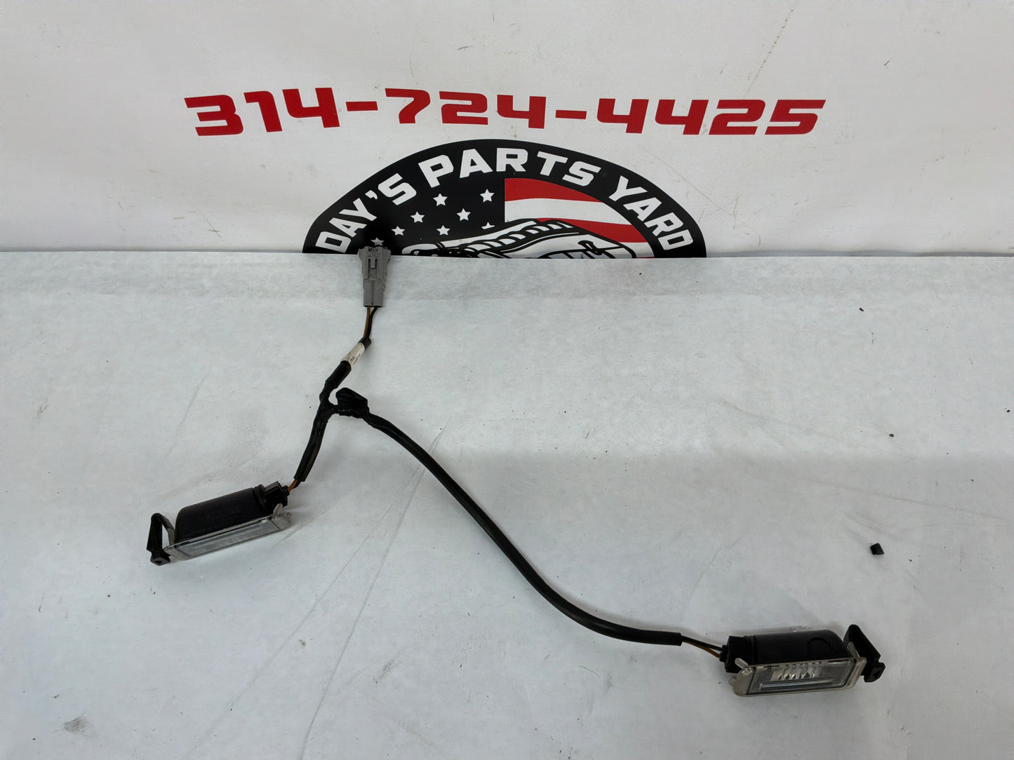 2016 Chevy Caprice PPV RH & LH License Plate Tag Lamp Lights w/ Wiring Harness OEM