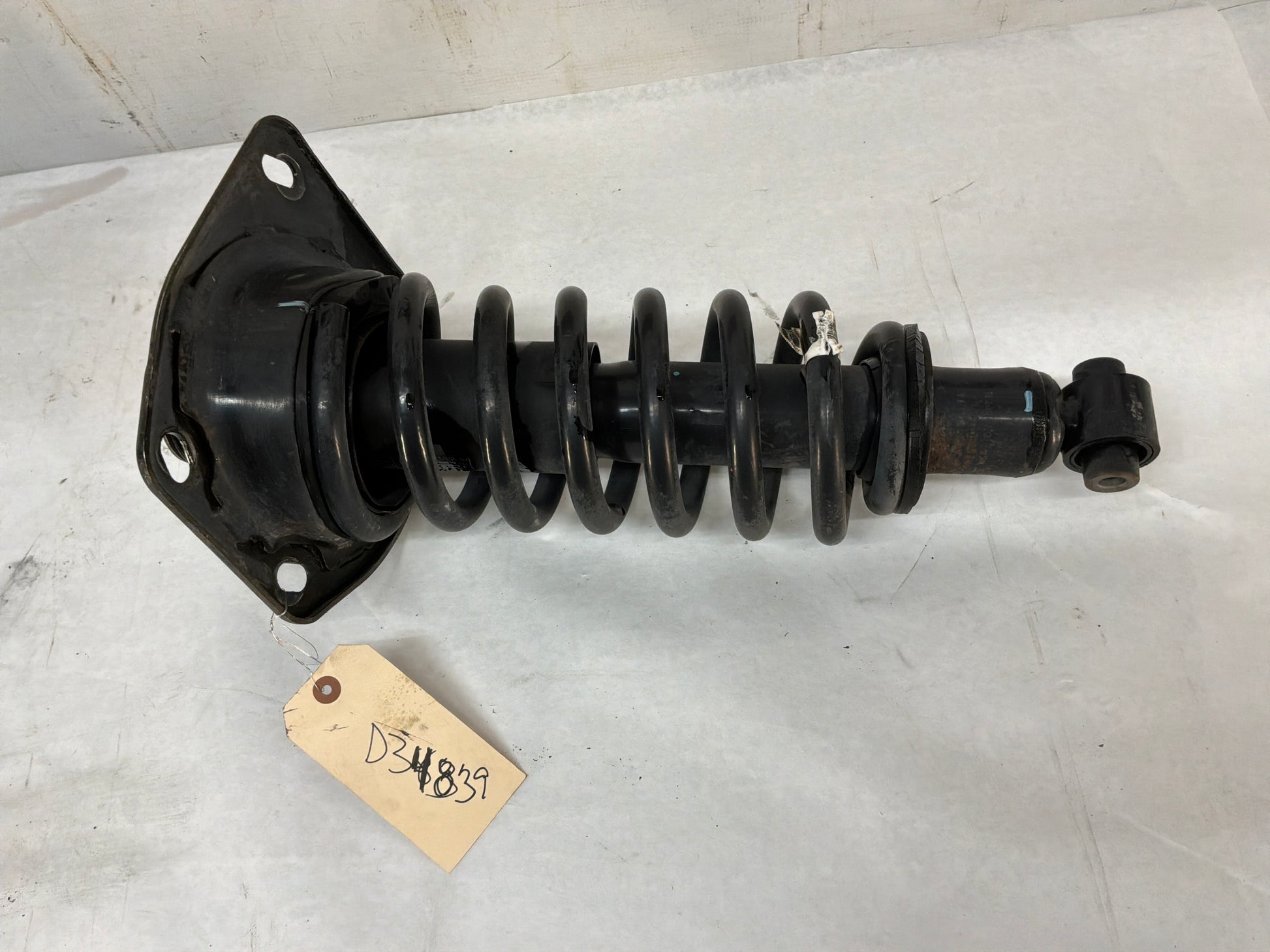 Lh rear shock - Day's Parts Yard