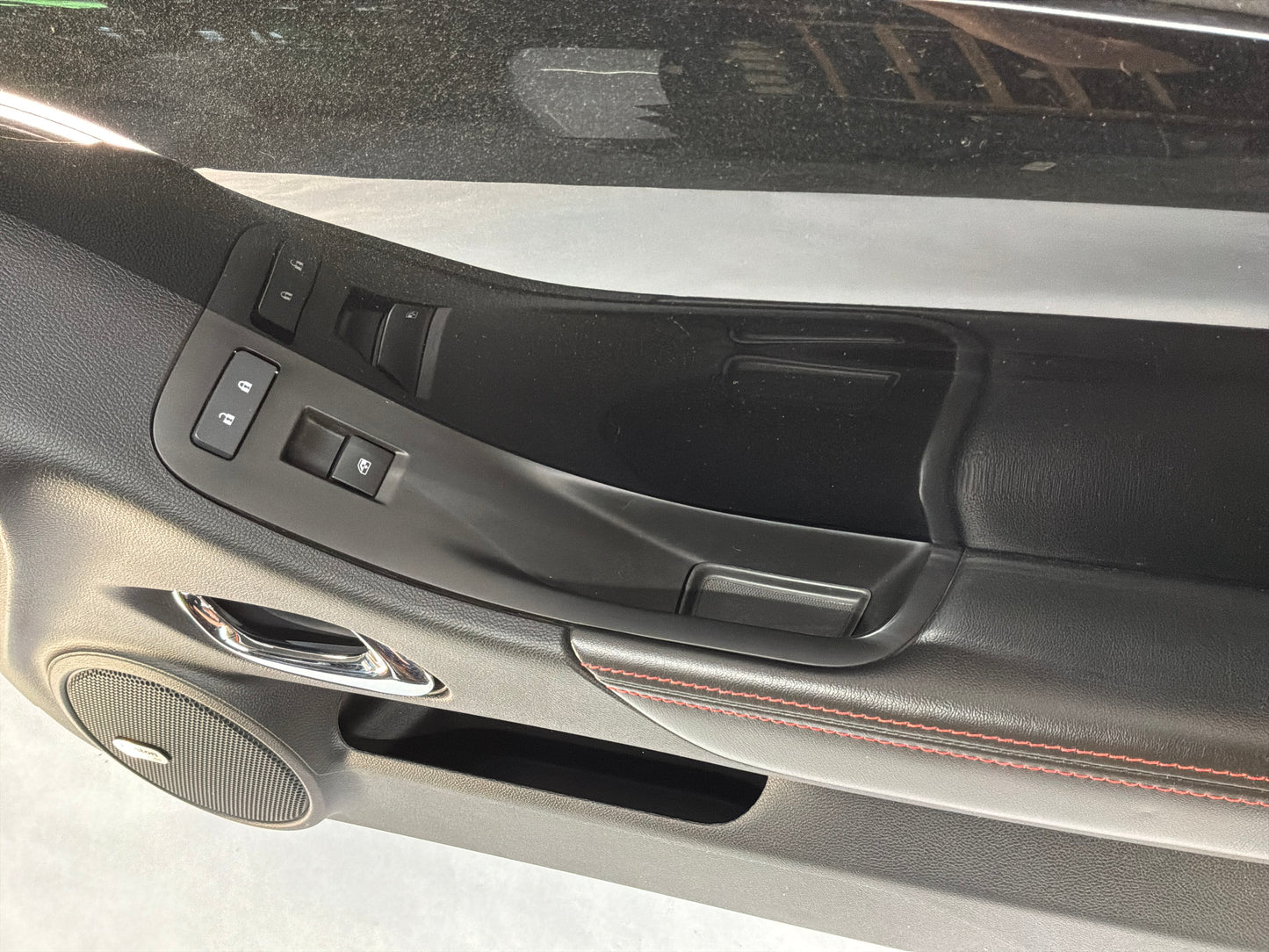 2014 Chevy Camaro ZL1 RH Passenger Carbon Flash Front Interior Door Panel Trim OEM
