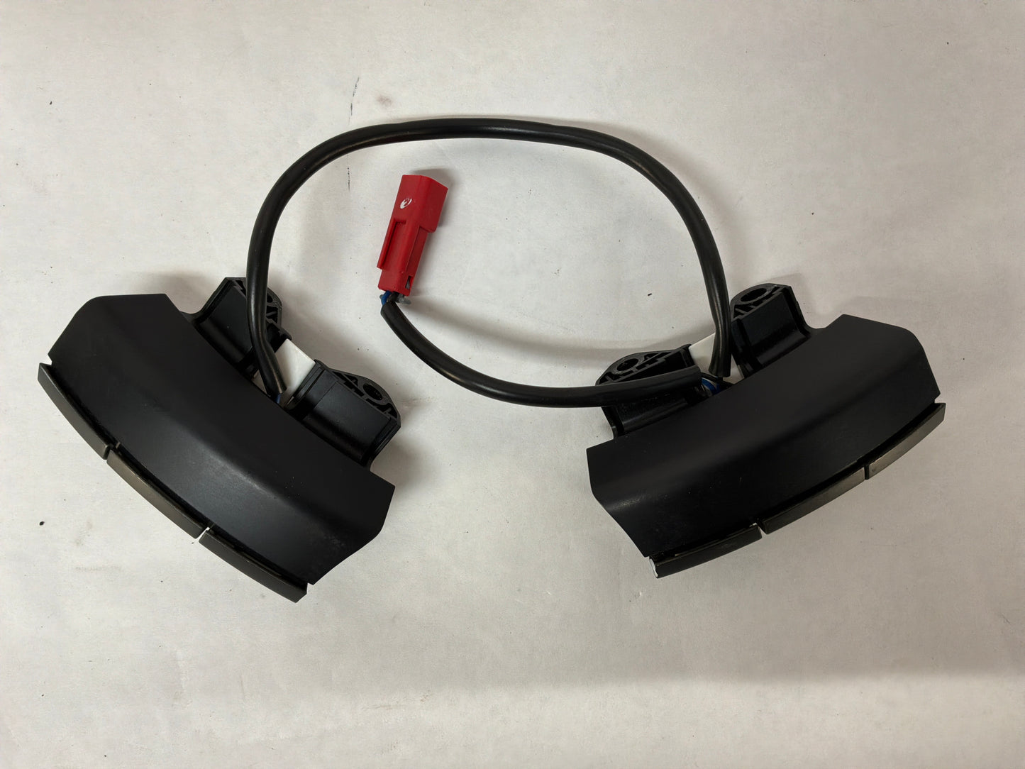 2004 Pontiac GTO Steering Wheel Radio Control Buttons Switches OEM