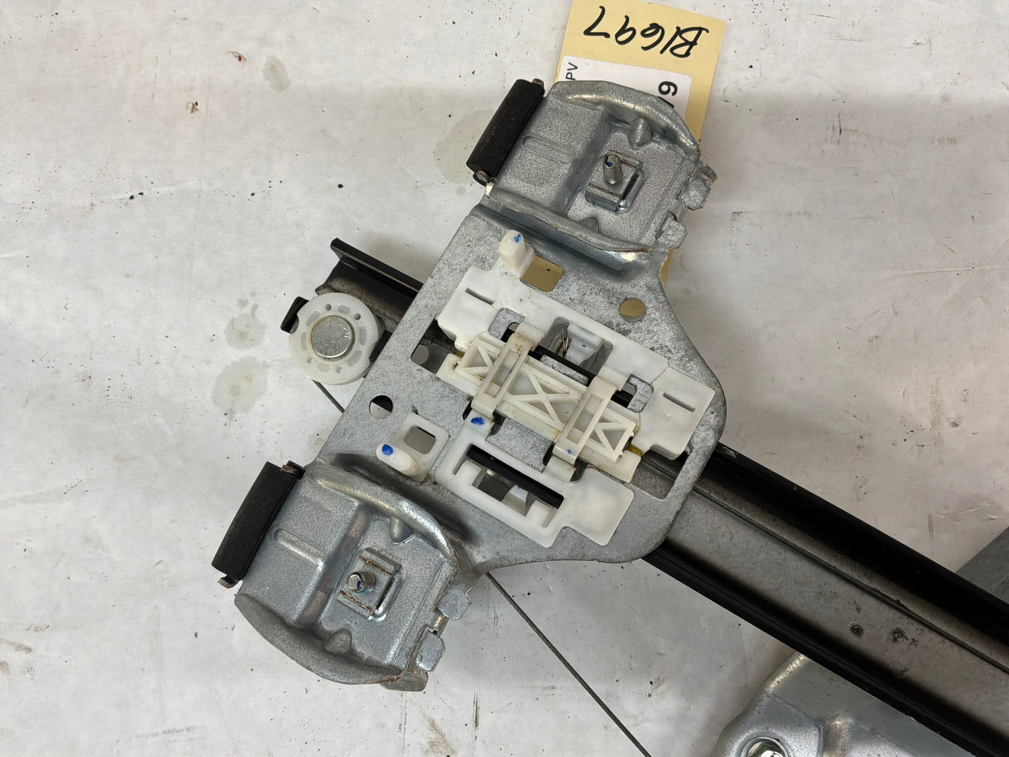 2014 Chevy Caprice PPV LH Driver Rear Window Regulator w/ Motor OEM