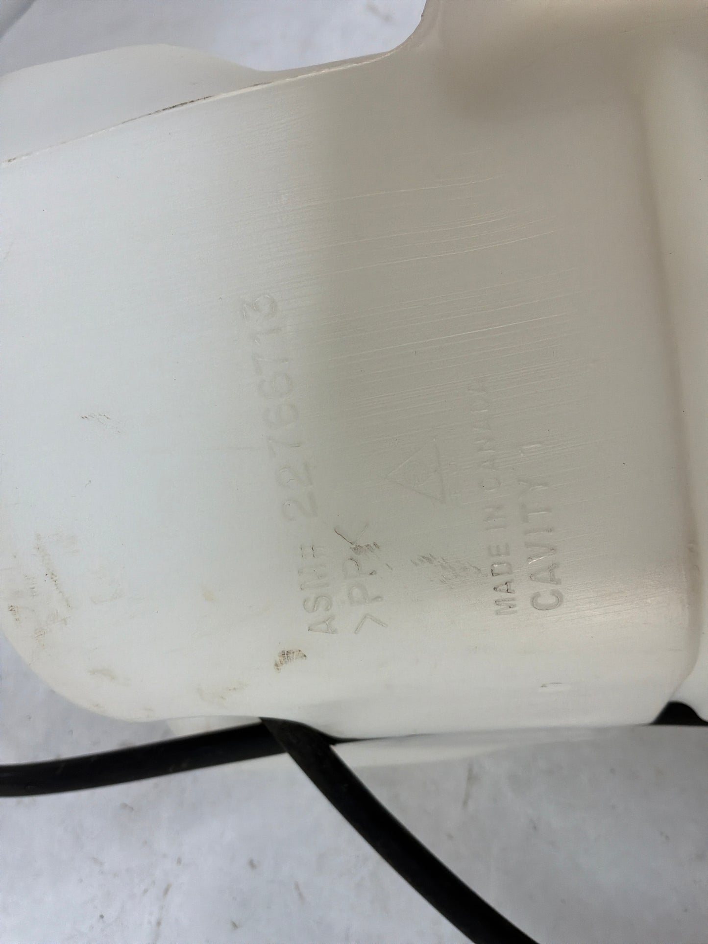 2014 Chevy Camaro ZL1 Windshield Washer Fluid Bottle Tank Reservoir OEM